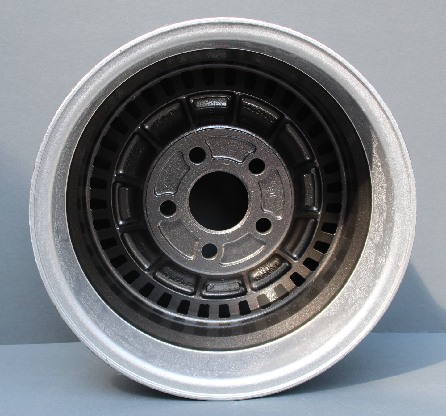 1982 CORVETTE COLLECTOR EDITION WHEEL. REFINISHED WITH CAST MARKS