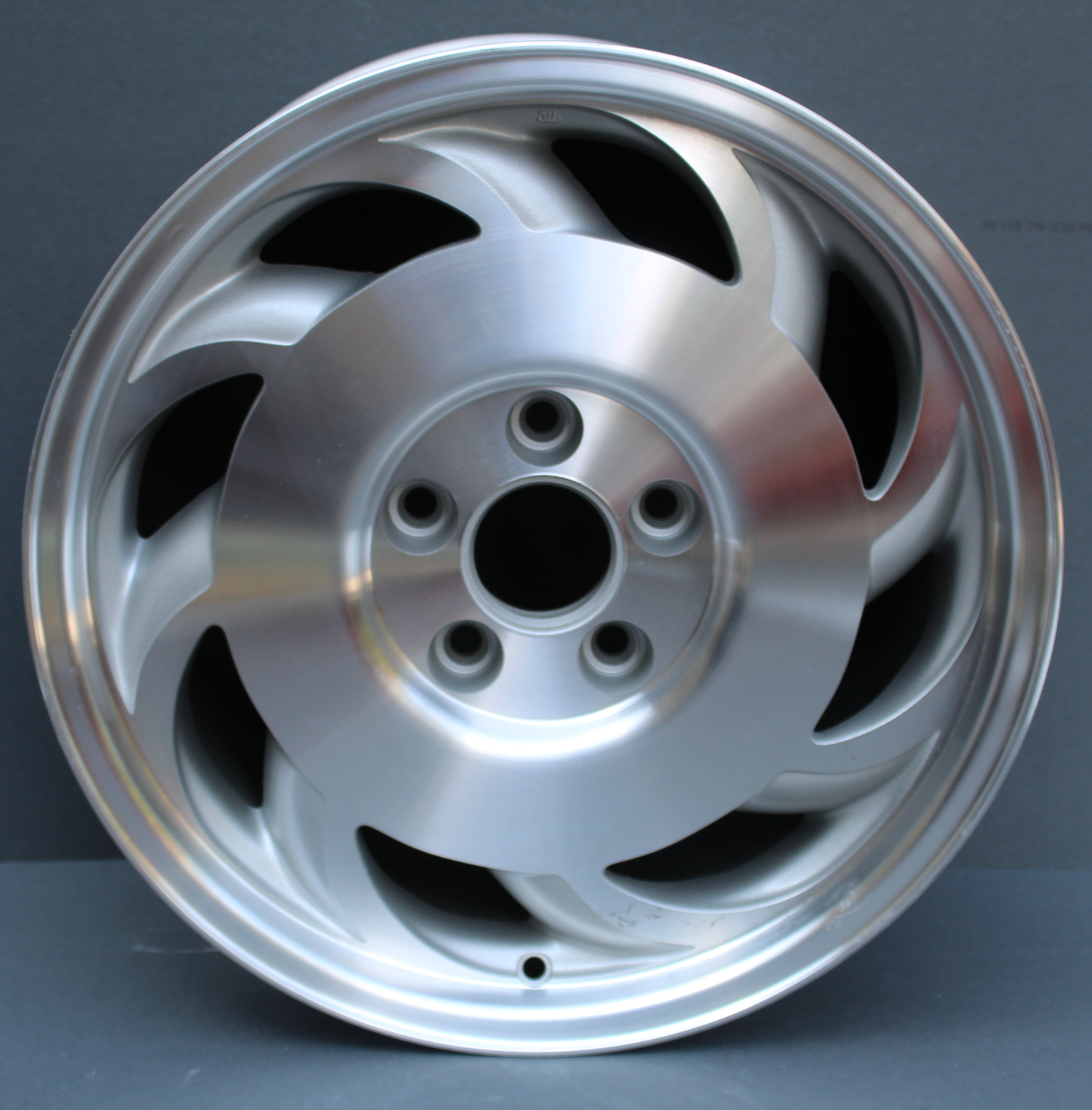 1993-1996 CORVETTE WHEEL, RIGHT HAND REFINISHED GRADED A+
