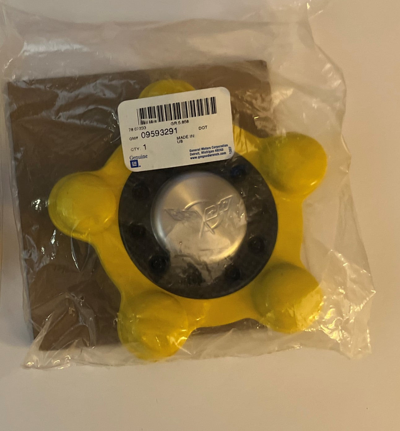 98 PACE CAR NEW CENTER CAP PART # 9593291