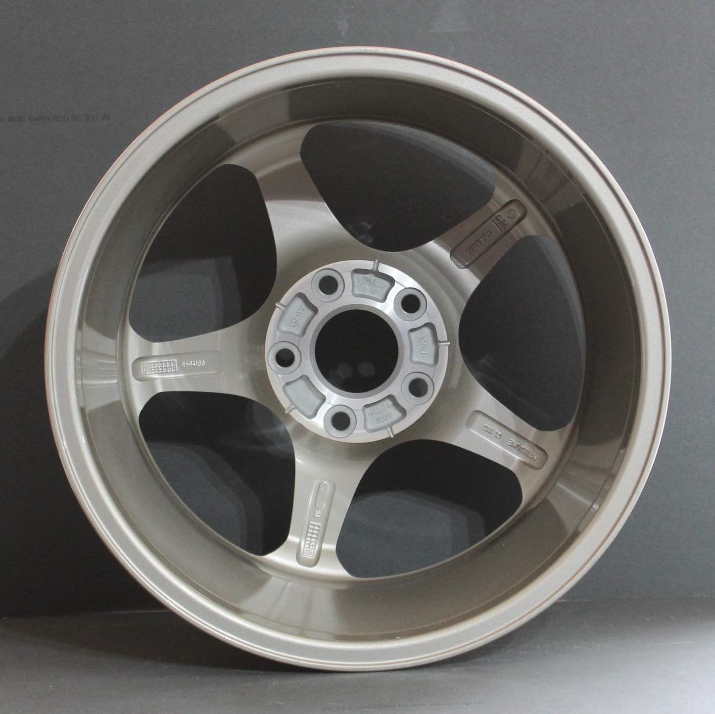 2003 50TH ANNIVERSARY CORVETTE WHEEL (CHAMPAIGN), NEW GM. FRONT