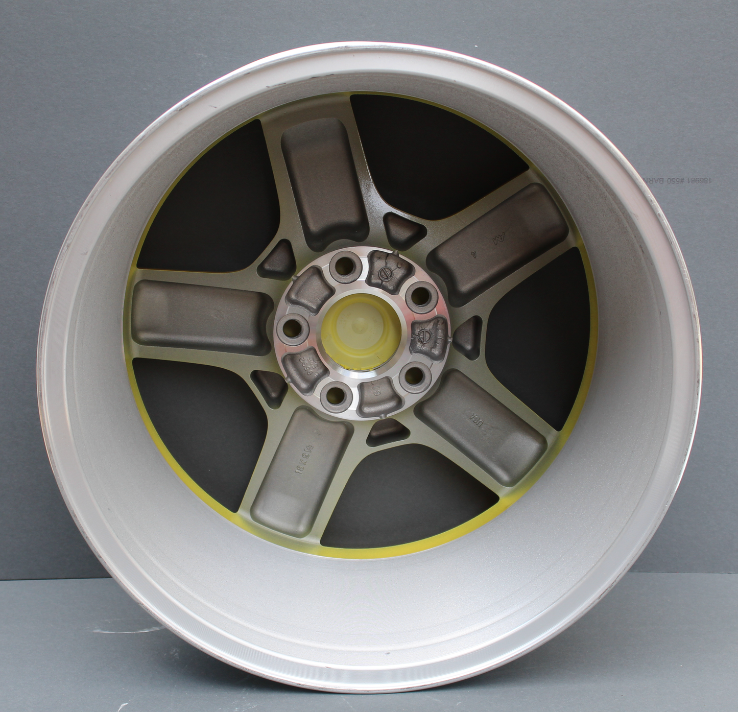 1998 CORVETTE PACE CAR WHEEL. NEW YELLOW, NEW GM PART #9593286 WITH CENTER CAP