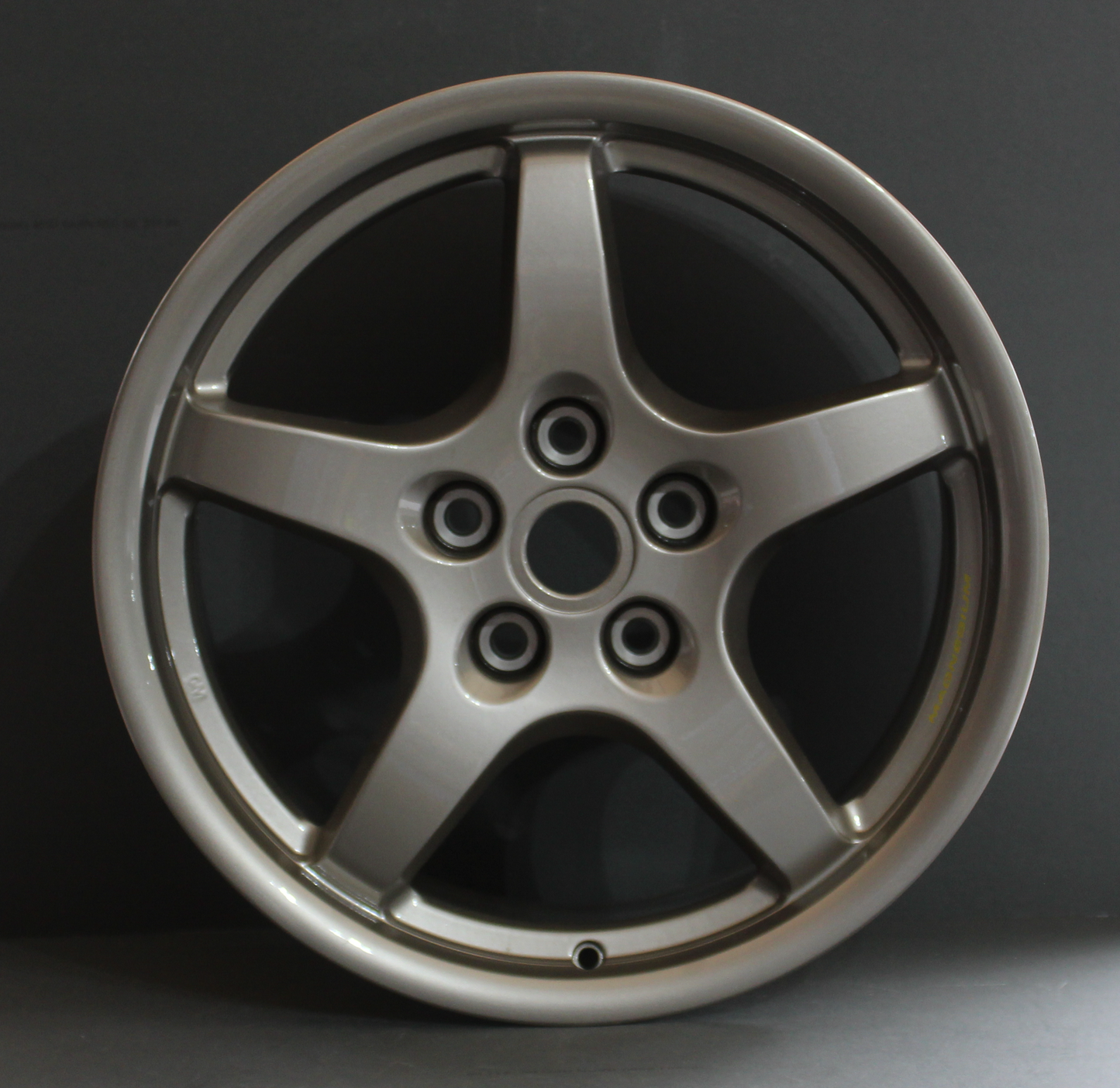 1998-2004 CORVETTE WHEEL GRADED A+. MAGNESIUM